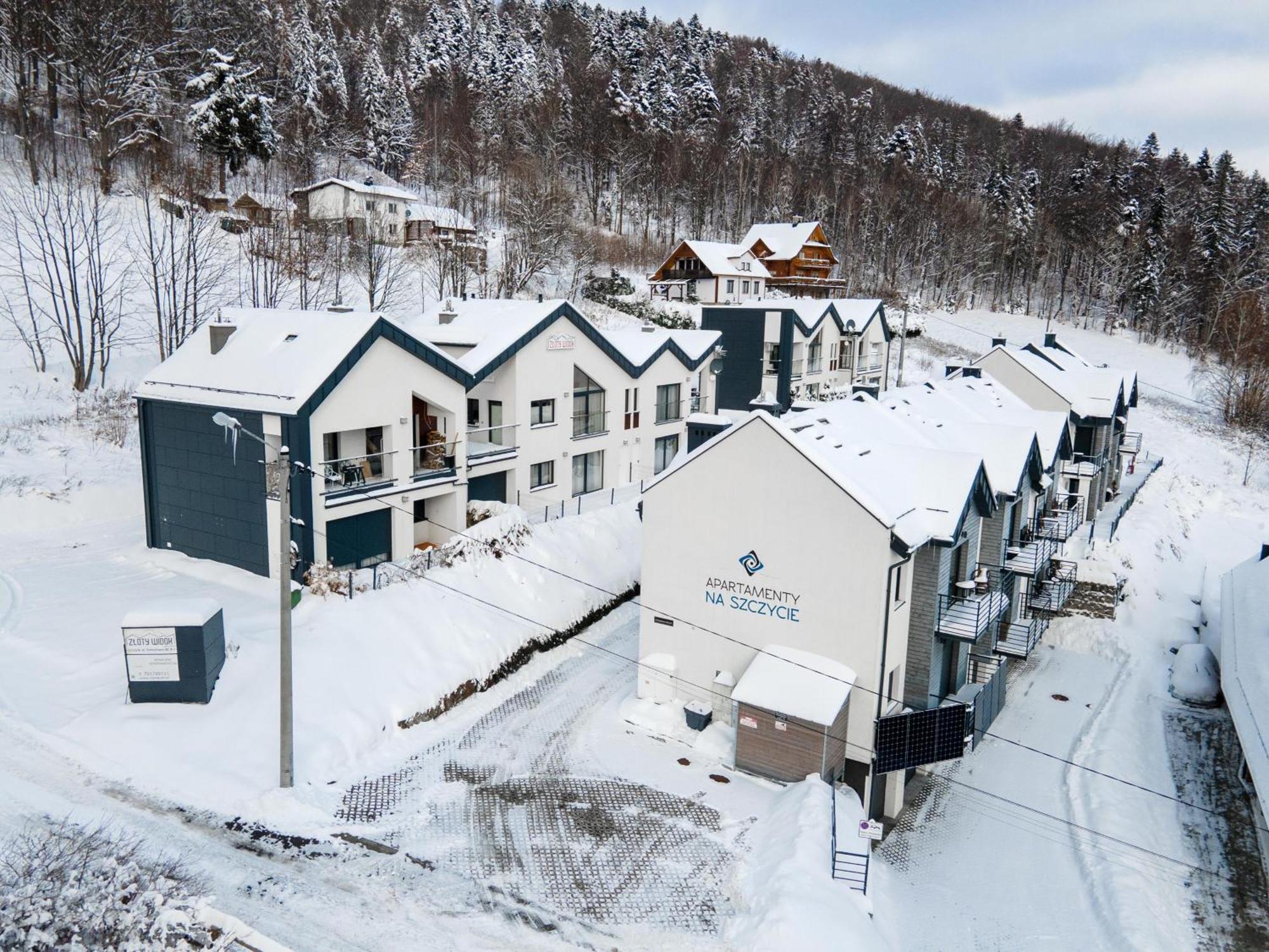 Apartamenty Na Szczycie Z Balkonem - Dream Apart Щирк Екстериор снимка