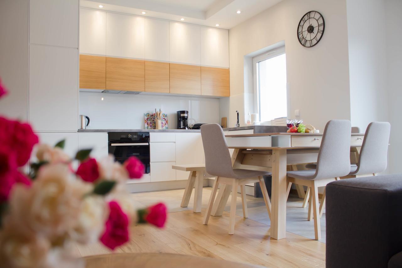 Apartamenty Na Szczycie Z Balkonem - Dream Apart Щирк Екстериор снимка