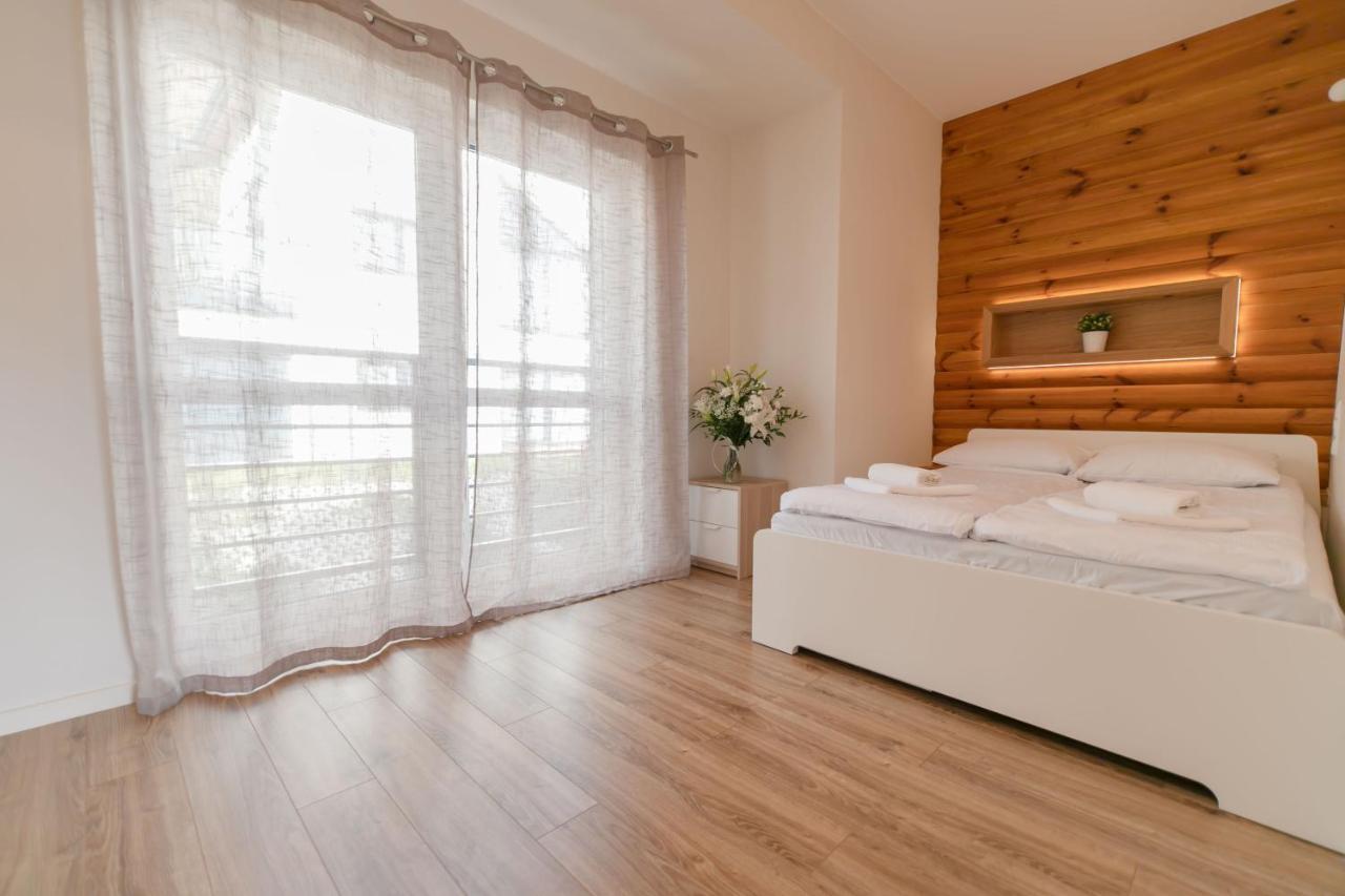 Apartamenty Na Szczycie Z Balkonem - Dream Apart Щирк Екстериор снимка