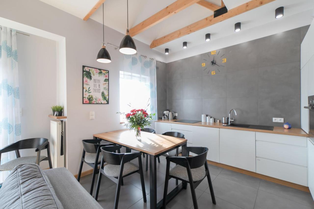 Apartamenty Na Szczycie Z Balkonem - Dream Apart Щирк Екстериор снимка